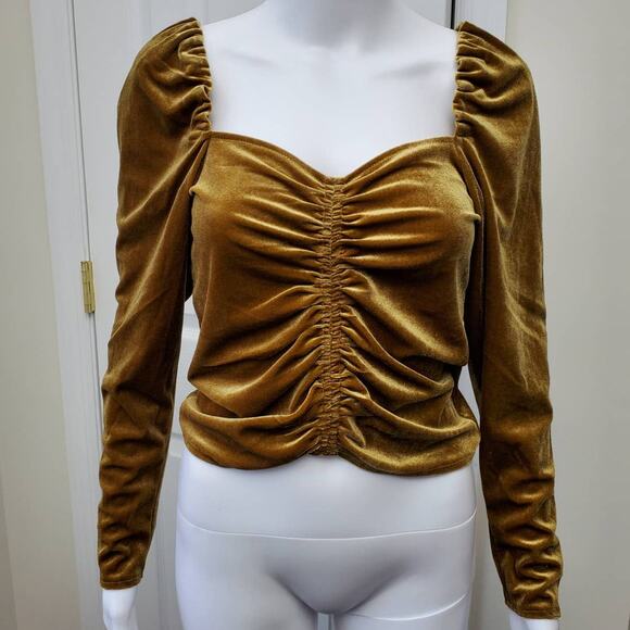 BB Dakota Top Velvet Ruched Crop Party Going Out Dinner Date Holiday Brunch - Picture 3 of 12